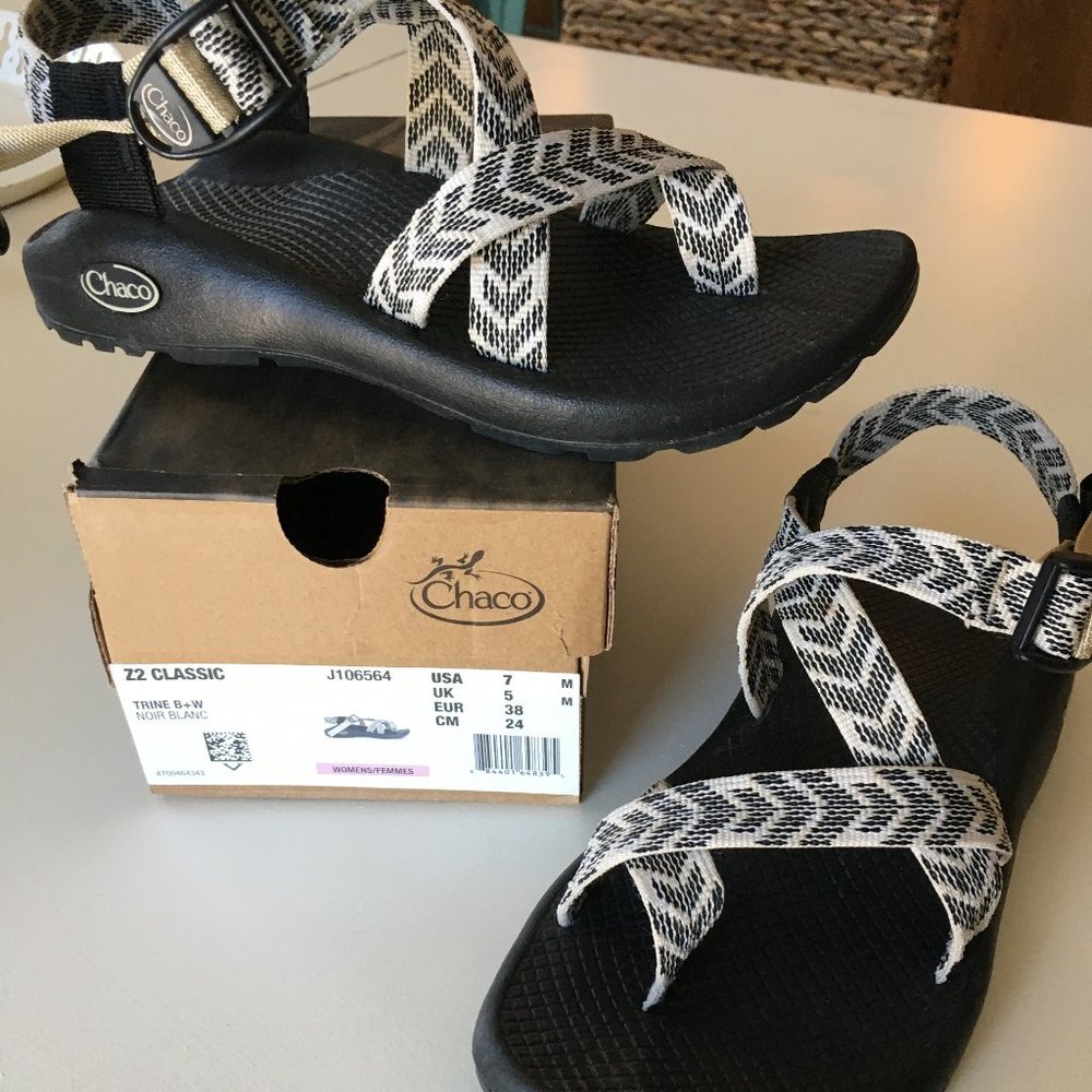 CHACO brand Z2 Classic strappy sandal , size 7